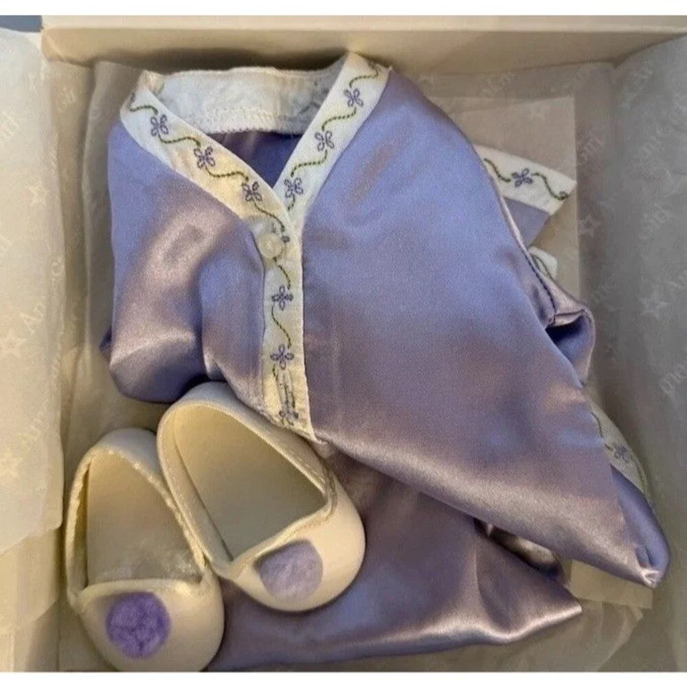 American Girl Doll Nellie's Pajamas Set Lavender Satin Nightgown Slippers Ret.